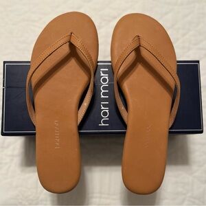 Hari Mari Women’s “Mari” Tan Leather Flip Flops Sandals Size 8 *New In Box*